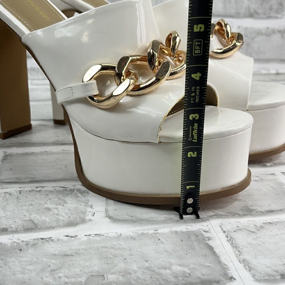 Lemonade No Chill Women’s Size 9 White Platform Pumps With Gold Chain Detail - Picture 13 of 13